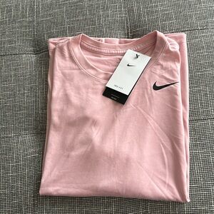 NIKE tee